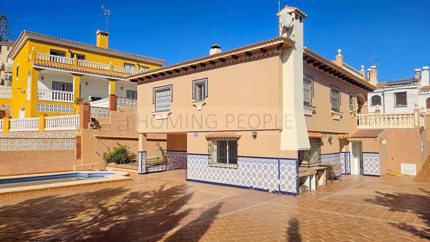 5 bedroom Villa for rent in Rincon de la Victoria with pool garage - € 3,500 (Ref: 9787025)