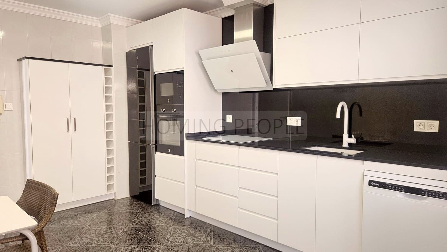 5 bedroom Villa for rent in Rincon de la Victoria with pool garage - € 3,500 (Ref: 9787025)