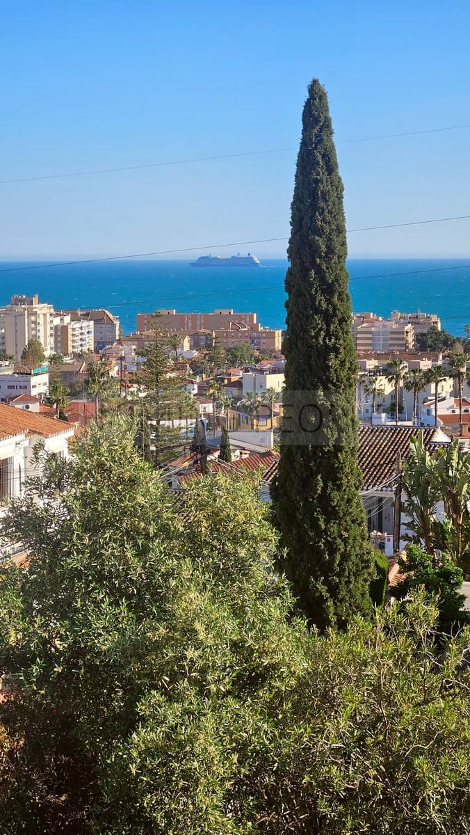 5 bedroom Villa for rent in Rincon de la Victoria with pool garage - € 3,500 (Ref: 9787025)