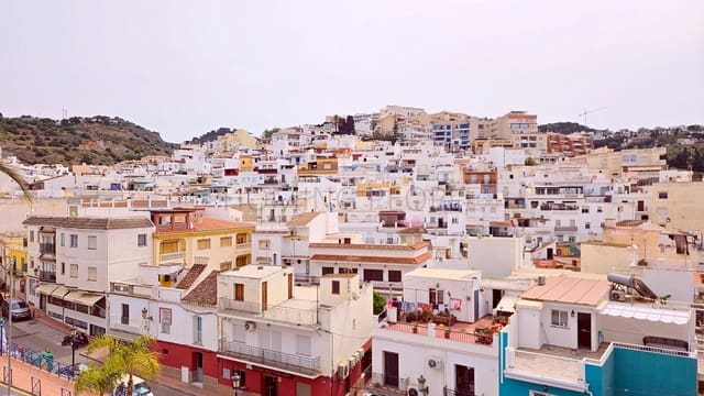 3 soveværelse Lejlighed til leje i La Herradura, Almuñécar - € 1.300 (Ref: 9794264)