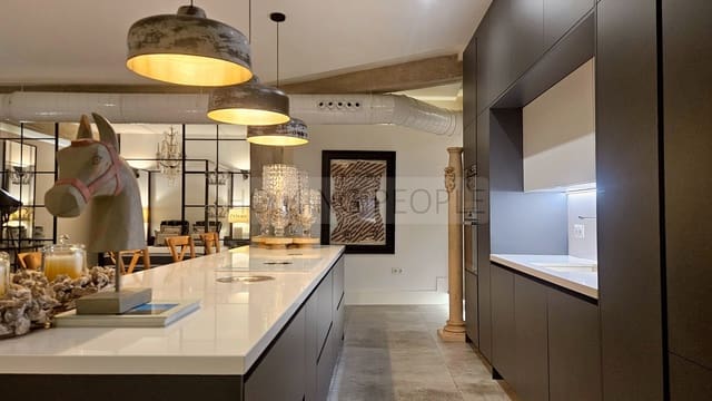 1 soverom Loft til leie i Centro Historico, Málaga by - € 2 700 (Ref: 9798917)