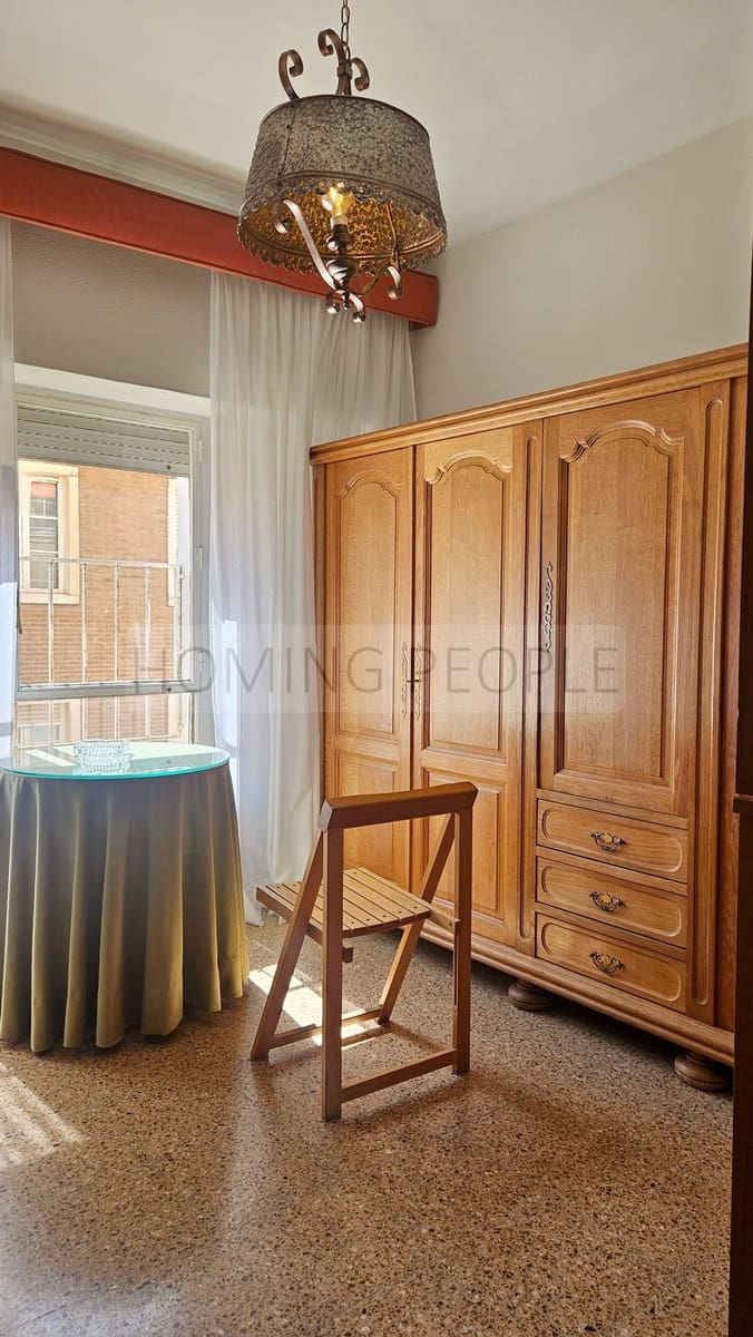 5 bedroom Flat for sale in Malaga city - € 1,244,000 (Ref: 9859607)