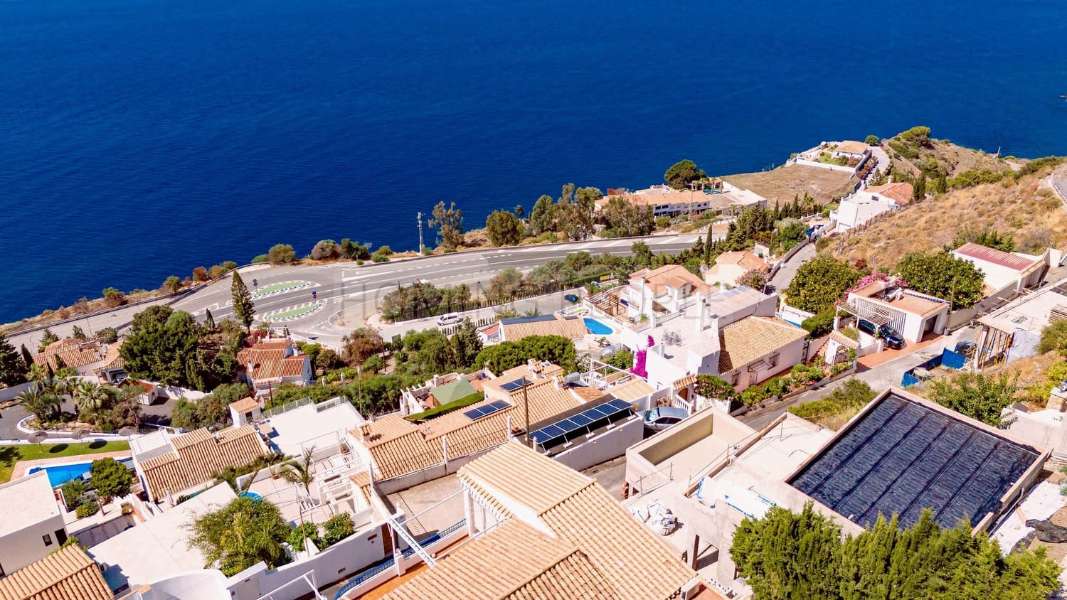 2 soverom Villa til salgs i Salobrena med svømmebasseng - € 690 000 (Ref: 9873042)
