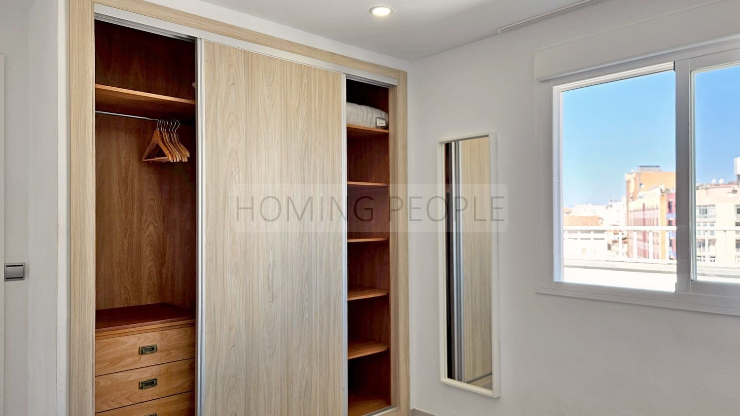 2 Zimmer Penthouse zu vermieten in Malaga Stadt - 3.300 € (Ref: 9877991)