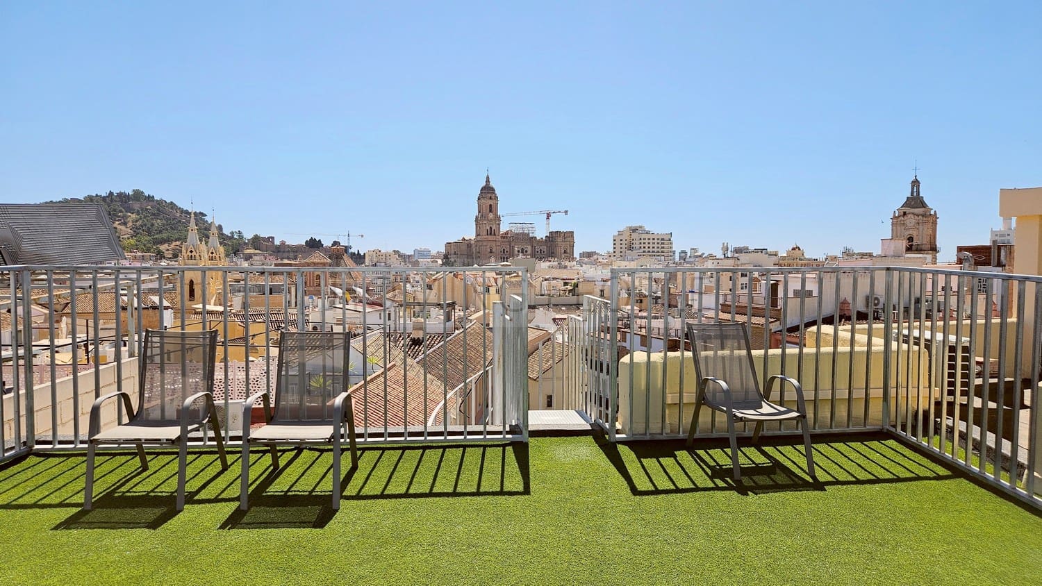 2 Zimmer Penthouse zu vermieten in Malaga Stadt - 3.300 € (Ref: 9877991)