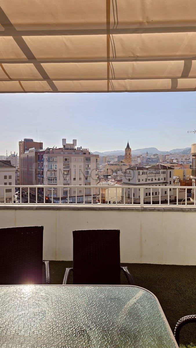 2 soverom Penthouse til leie i Malaga by - € 3 300 (Ref: 9877991)