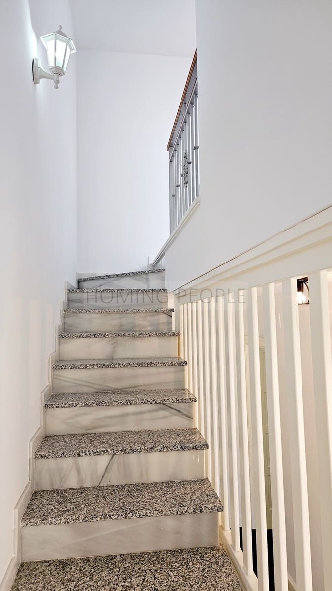 3 bedroom Terraced Villa for rent in Almunecar with garage - € 1,200 (Ref: 9928864)
