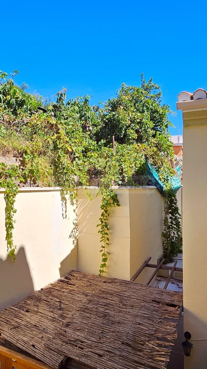 3 bedroom Terraced Villa for rent in Almunecar with garage - € 1,200 (Ref: 9928864)