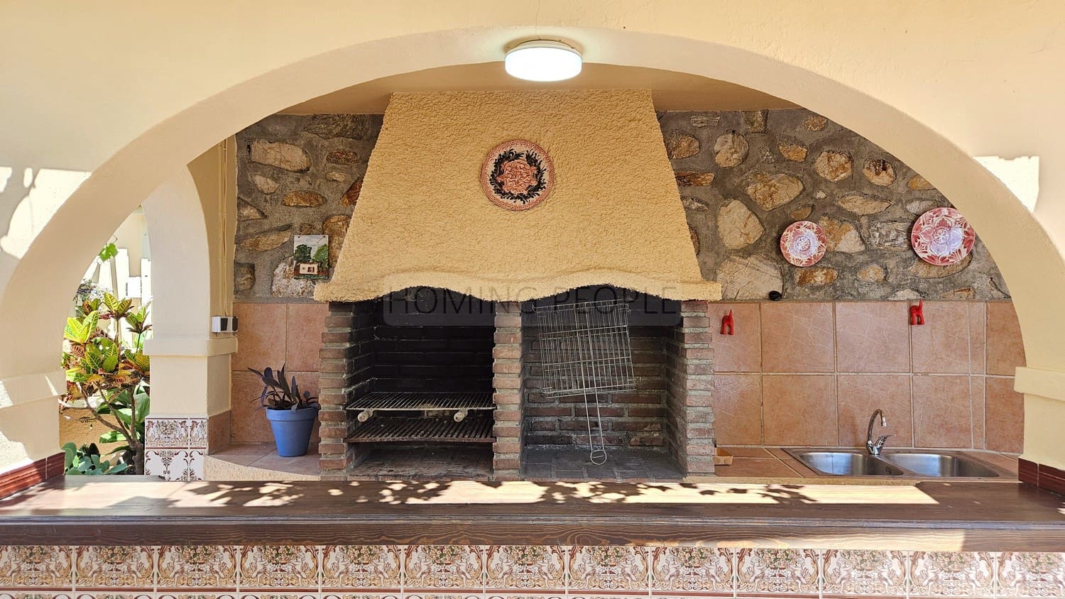 3 quarto Moradia para arrendar em Cotobro com piscina garagem - 1 900 € (Ref: 9928865)