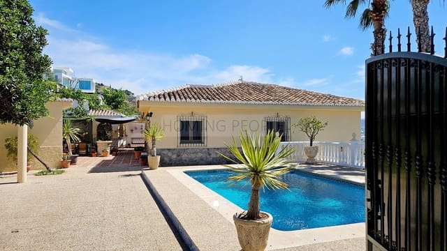3 quarto Moradia para arrendar em Cotobro, Almuñécar com piscina garagem - 1 900 € (Ref: 9928865)