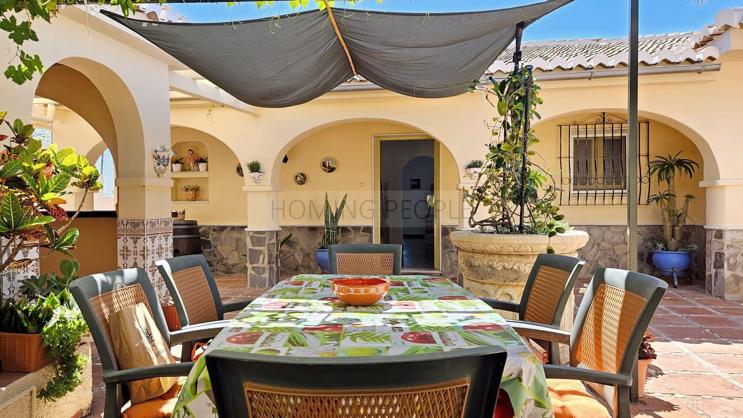 3 quarto Moradia para arrendar em Cotobro com piscina garagem - 1 900 € (Ref: 9928865)