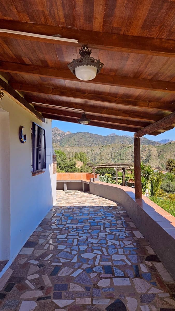 2 bedroom Finca/Country House for rent in Almunecar with pool garage - € 1,400 (Ref: 9937553)