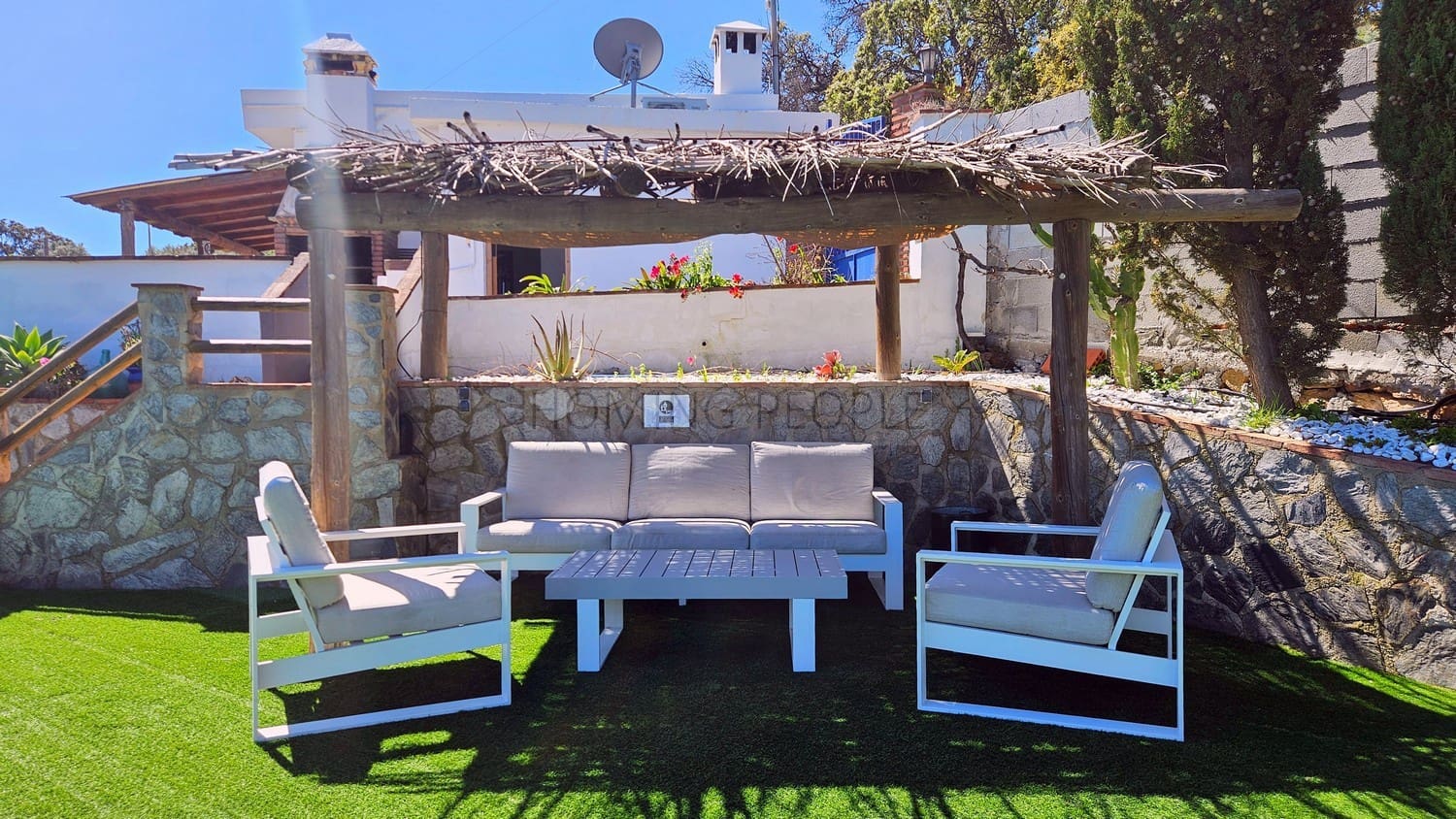2 bedroom Finca/Country House for rent in Almunecar with pool garage - € 1,400 (Ref: 9937553)