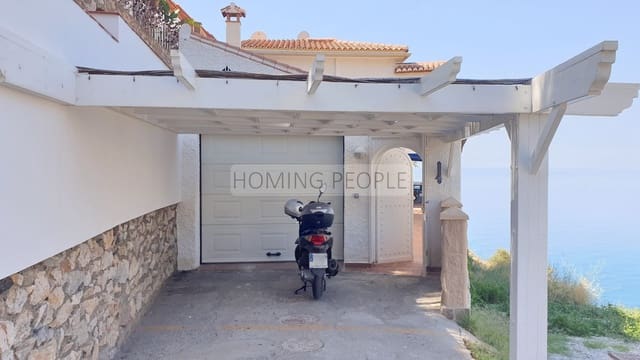 3 bedroom Villa for rent in Almuñécar with pool garage - € 4,900 (Ref: 9964943)