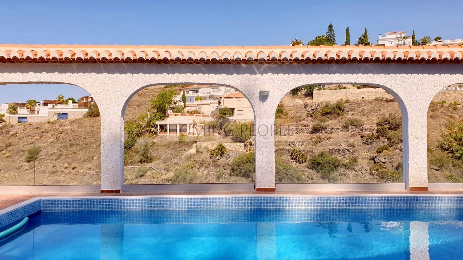 3 slaapkamer Villa te huur in Almunecar met zwembad garage - € 4.900 (Ref: 9964943)