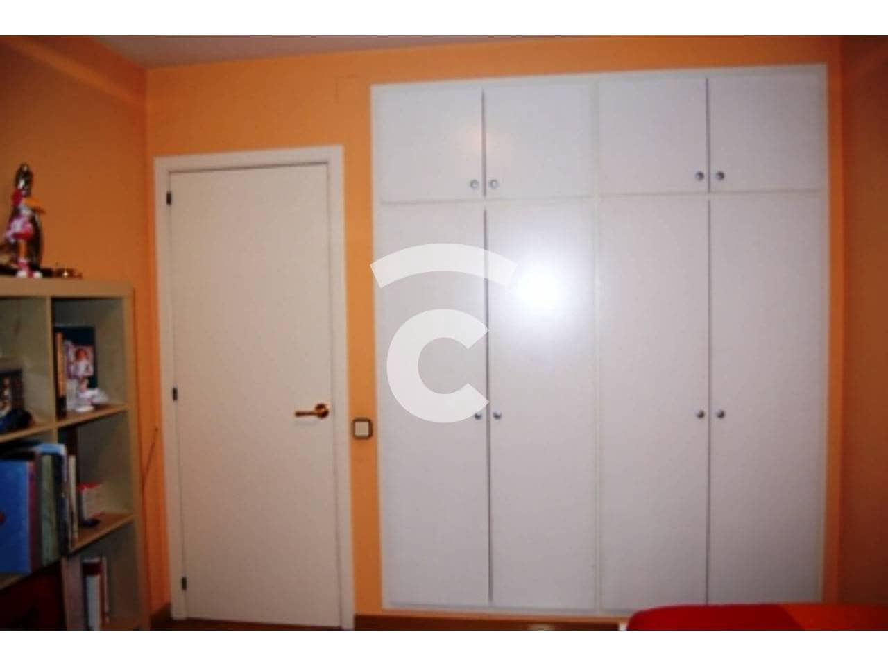 3 quarto Apartamento para arrendar em Vic com garagem - 450 € (Ref: 10031351)
