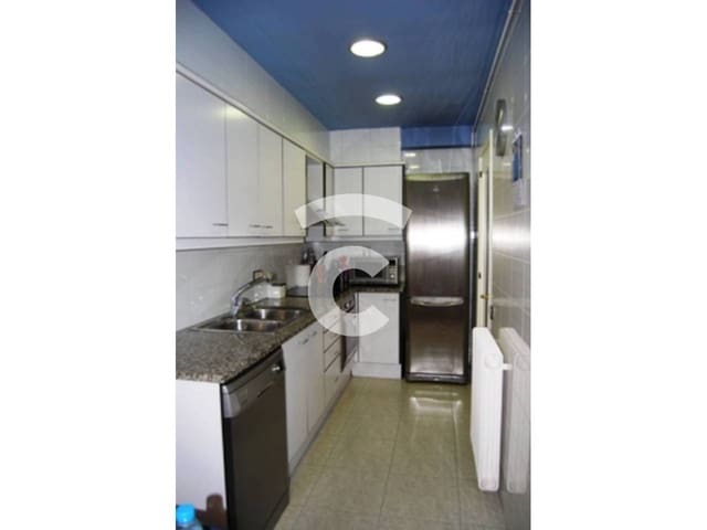 Appartement de 3 chambres à louer à Vic - 450 € (Ref: 10031351)