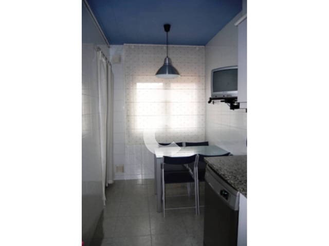 Appartement de 3 chambres à louer à Vic - 450 € (Ref: 10031351)