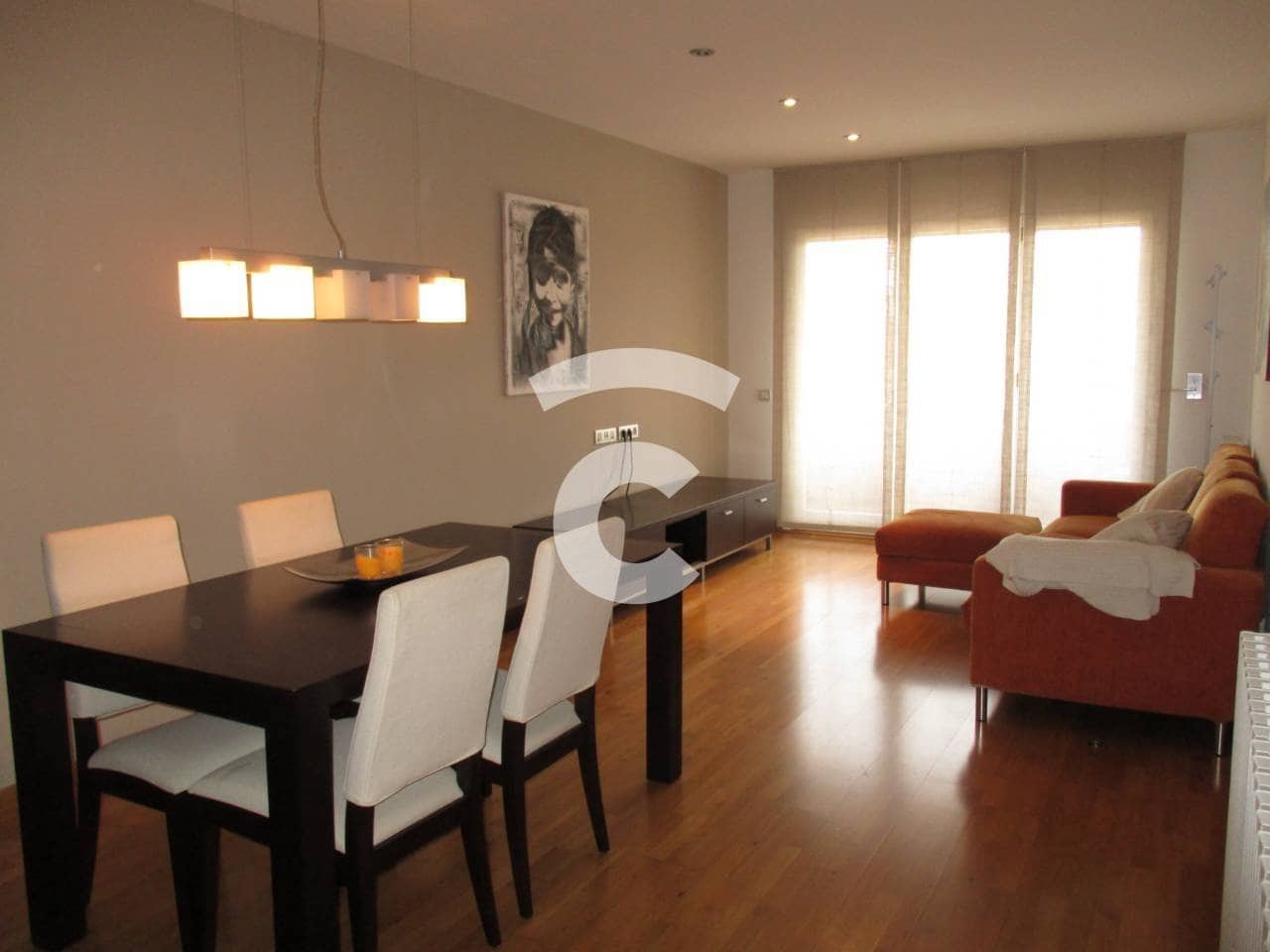 3 sovrum Lägenhet att hyra i Vic med garage - 650 € (Ref: 10031352)