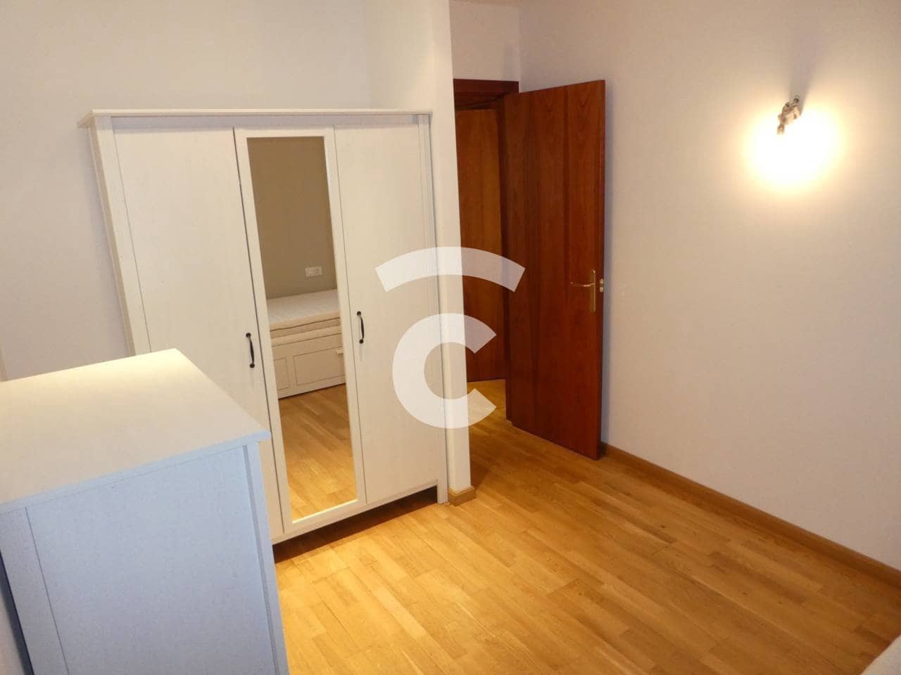 3 sovrum Lägenhet att hyra i Vic med garage - 650 € (Ref: 10031352)