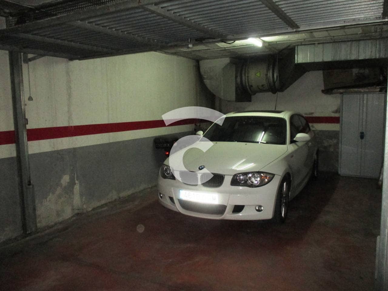 3 sovrum Lägenhet att hyra i Vic med garage - 650 € (Ref: 10031352)