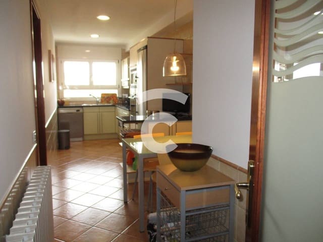 Appartement de 3 chambres à louer à Vic - 650 € (Ref: 10031352)