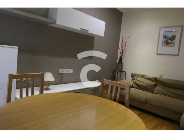 3 sypialnia Mieszkanie do wynajęcia w Vic - 594 € (Ref: 10048655)