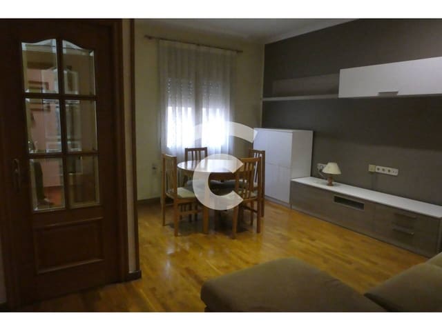 3 sypialnia Mieszkanie do wynajęcia w Vic - 594 € (Ref: 10048655)