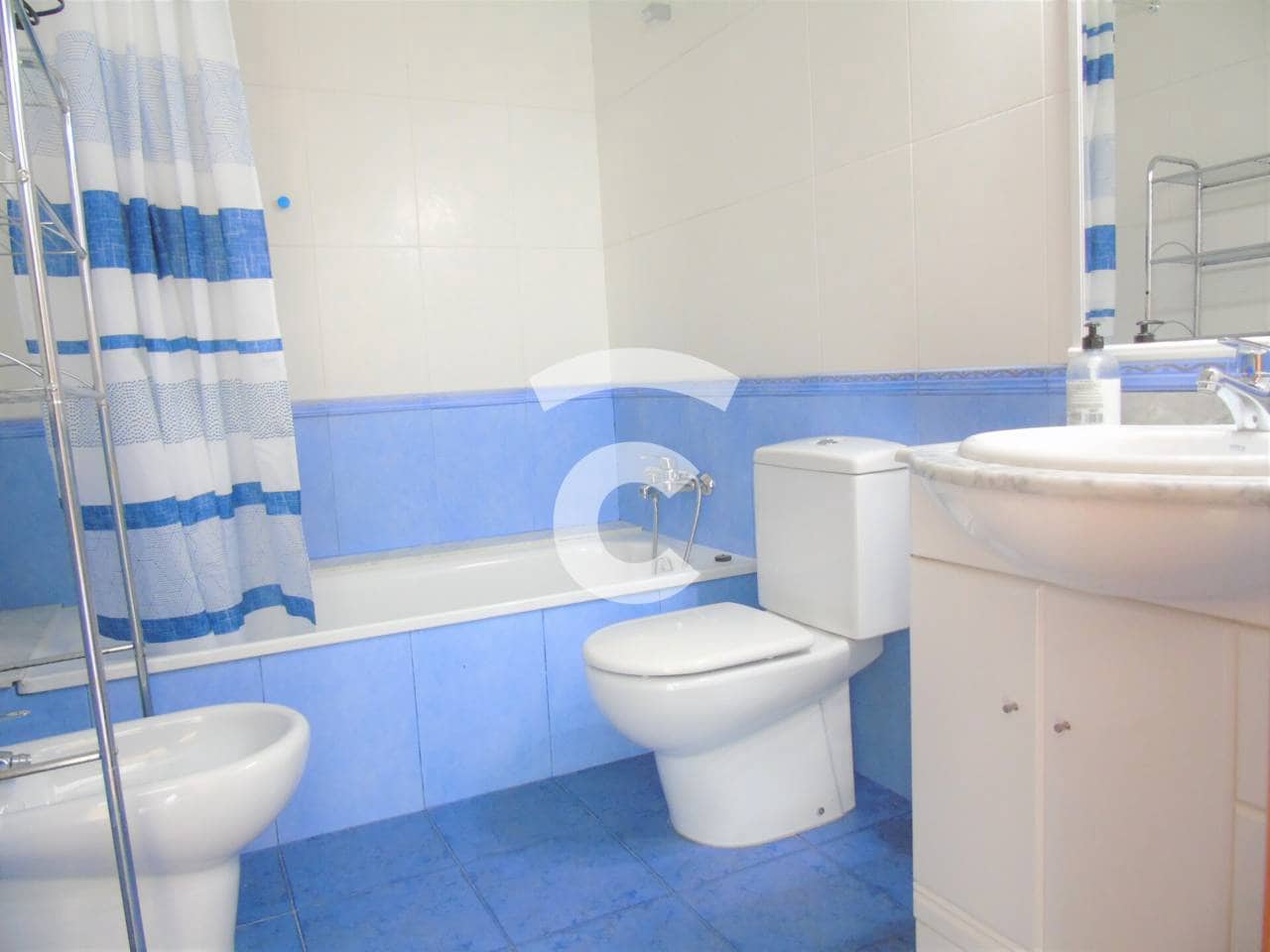 4 slaapkamer Appartement te huur in Vic - € 458 (Ref: 10048656)