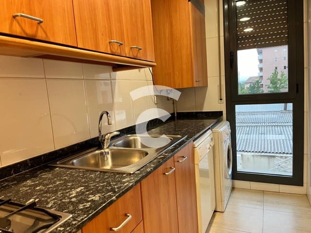 Piso de 2 habitaciones en Vic en alquiler - 631 € (Ref: 10157137)