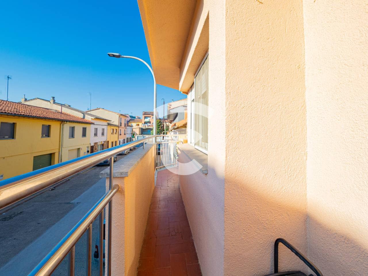 8 bedroom Townhouse for sale in Manlleu with garage - € 395,000 (Ref: 10170400)
