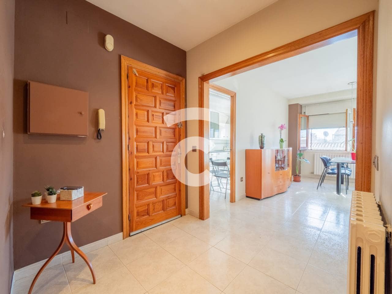 8 bedroom Townhouse for sale in Manlleu with garage - € 395,000 (Ref: 10170400)