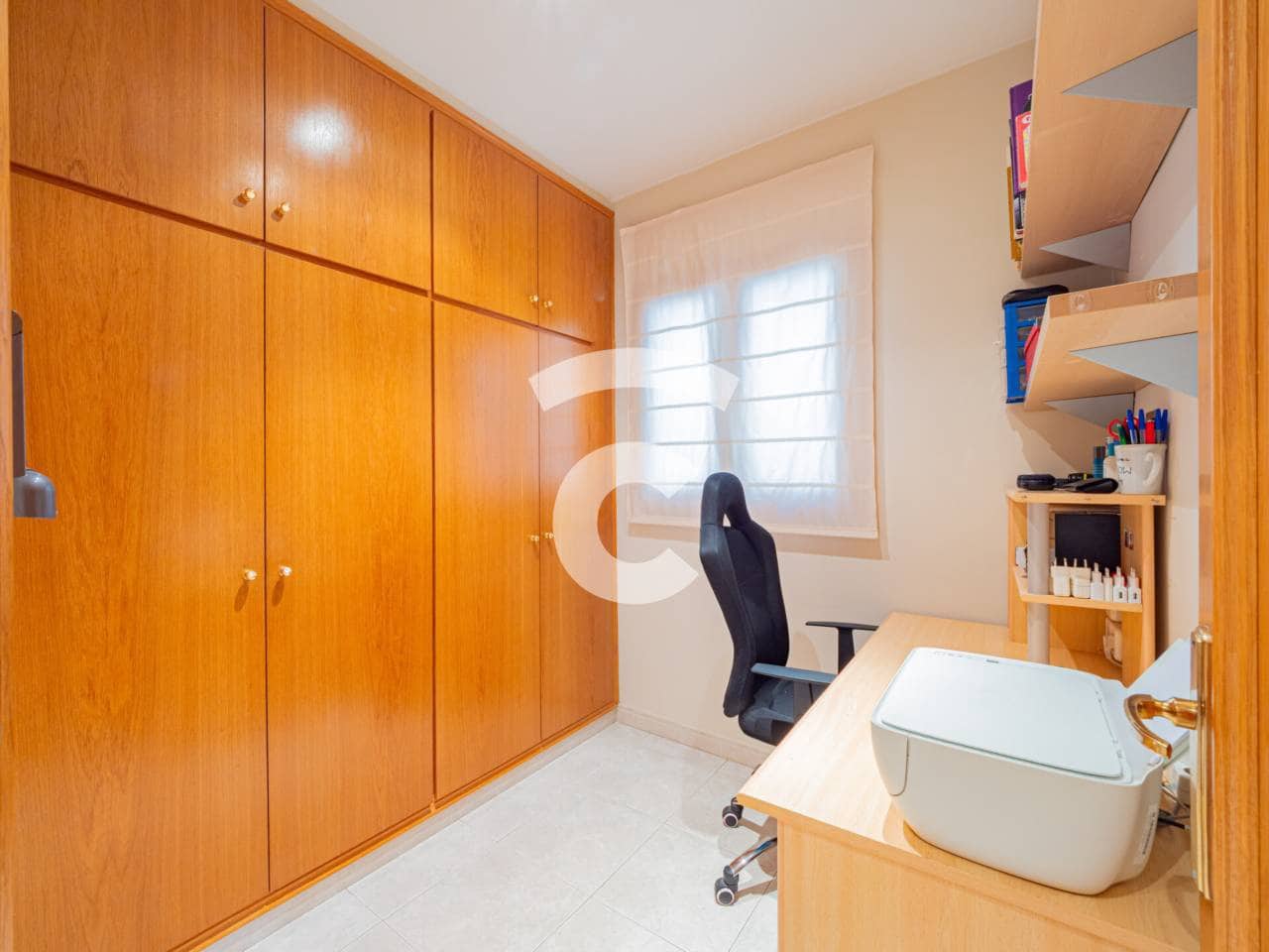 8 bedroom Townhouse for sale in Manlleu with garage - € 395,000 (Ref: 10170400)