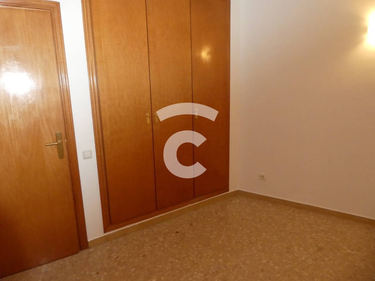 2 bedroom Flat for sale in Vic with garage - € 199,500 (Ref: 8534648)