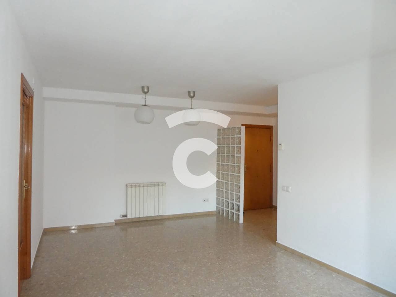 2 bedroom Flat for sale in Vic with garage - € 199,500 (Ref: 8534648)