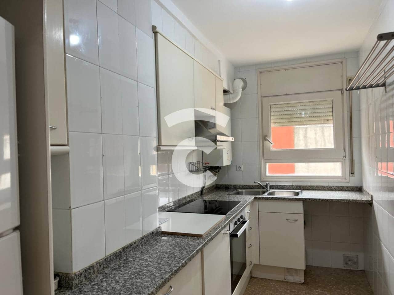 2 bedroom Flat for sale in Vic with garage - € 215,000 (Ref: 8534648)