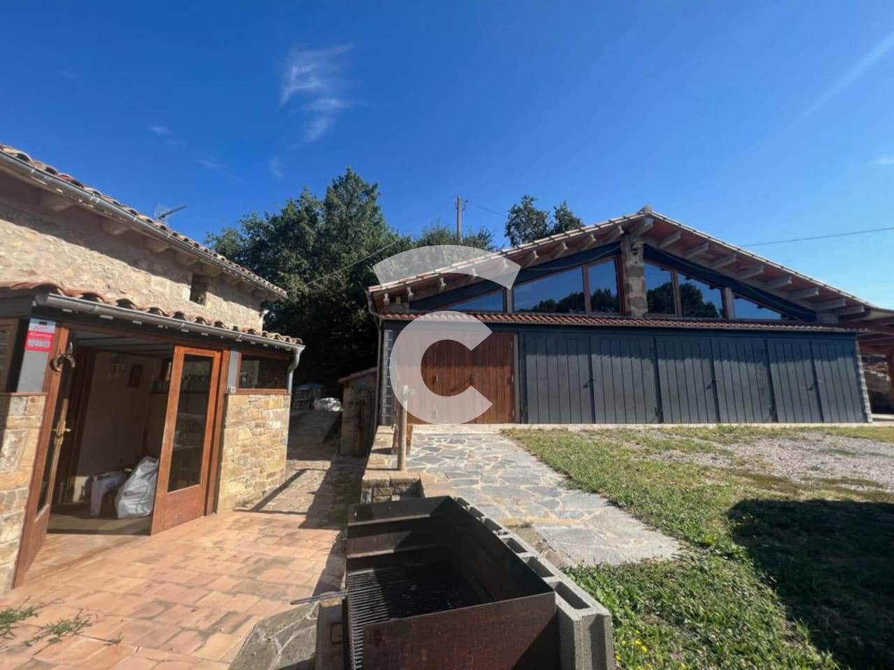 4 sypialnia Finka/Dom wiejski na sprzedaż w Les Llosses z garażem - 680 000 € (Ref: 8534667)