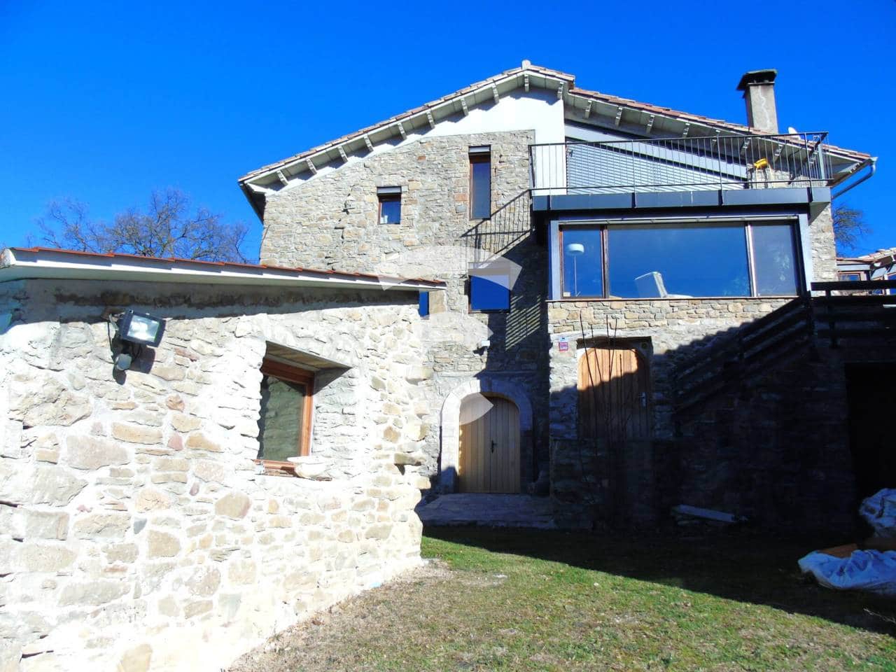 4 sypialnia Finka/Dom wiejski na sprzedaż w Les Llosses z garażem - 680 000 € (Ref: 8534667)