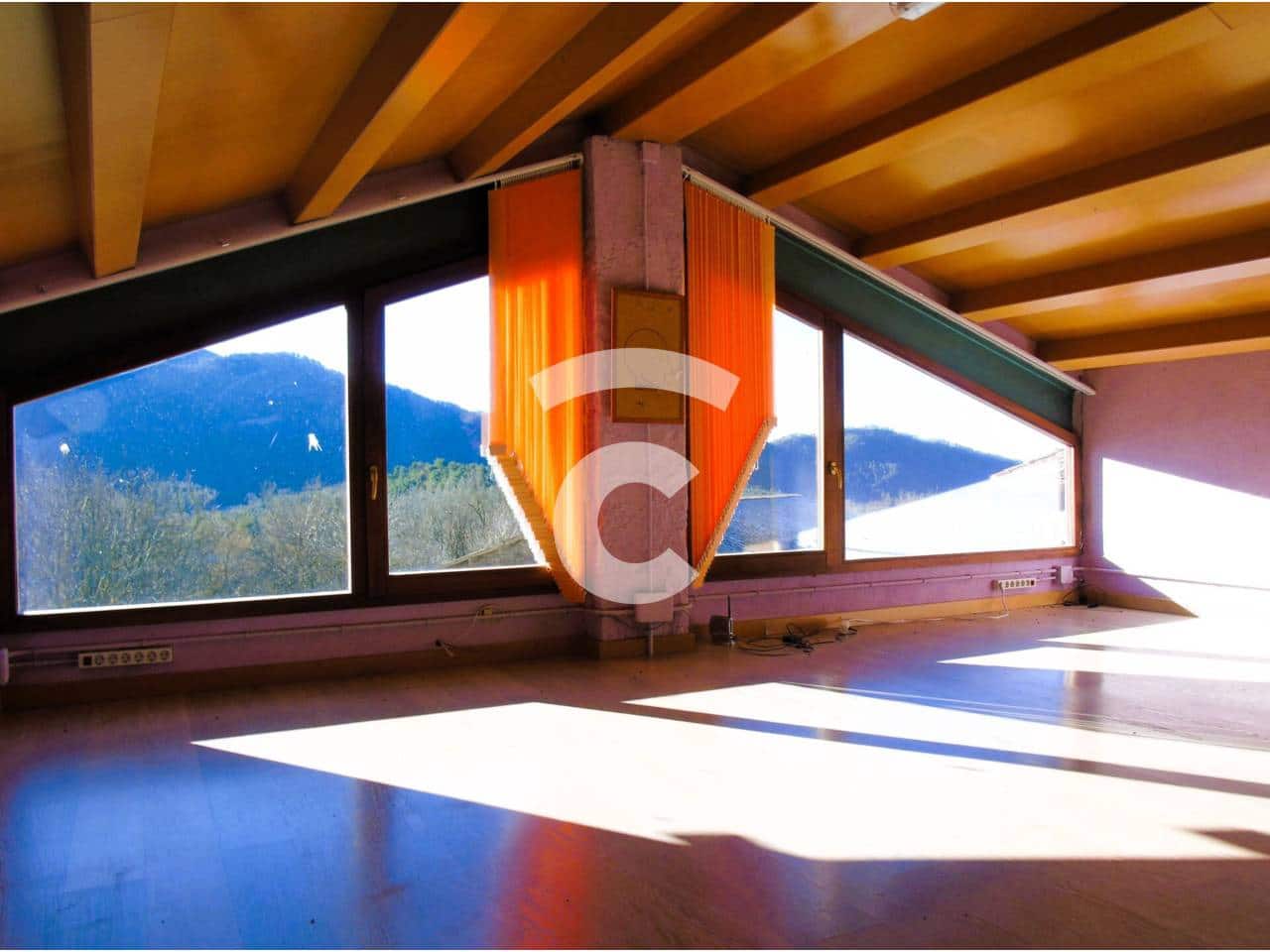 4 sypialnia Finka/Dom wiejski na sprzedaż w Les Llosses z garażem - 680 000 € (Ref: 8534667)