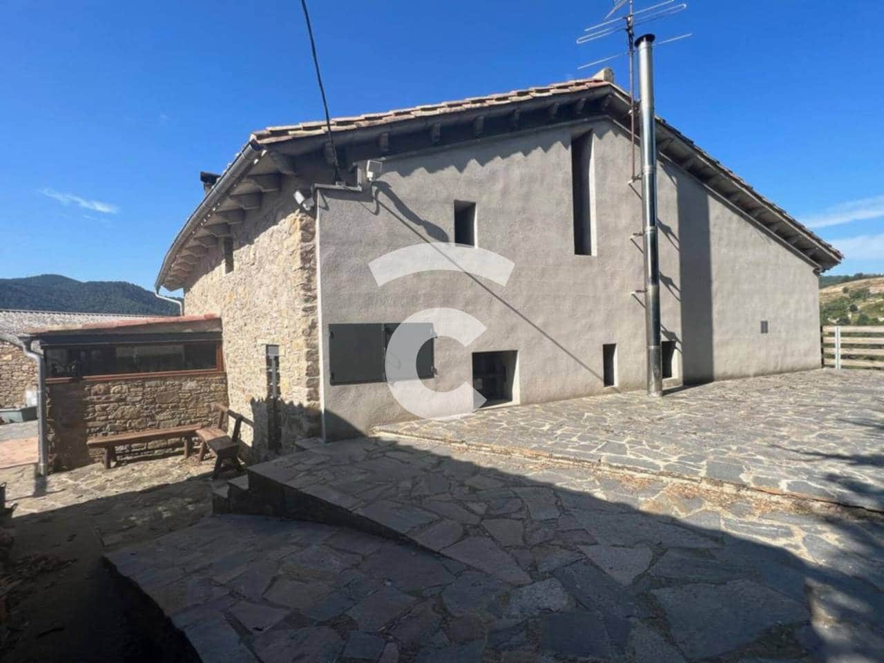 4 sypialnia Finka/Dom wiejski na sprzedaż w Les Llosses z garażem - 680 000 € (Ref: 8534667)