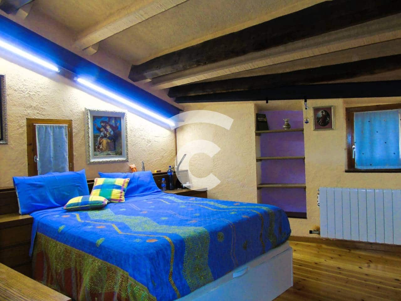 4 sypialnia Finka/Dom wiejski na sprzedaż w Les Llosses z garażem - 680 000 € (Ref: 8534667)