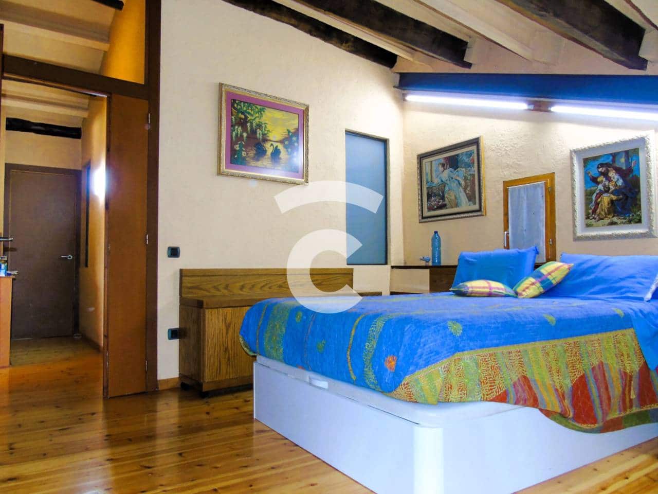 4 sypialnia Finka/Dom wiejski na sprzedaż w Les Llosses z garażem - 680 000 € (Ref: 8534667)