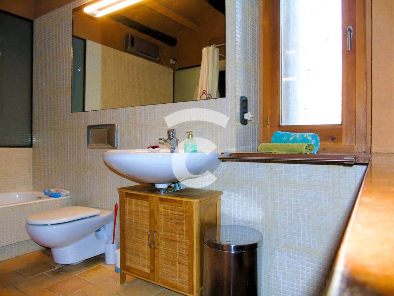 4 sypialnia Finka/Dom wiejski na sprzedaż w Les Llosses z garażem - 680 000 € (Ref: 8534667)