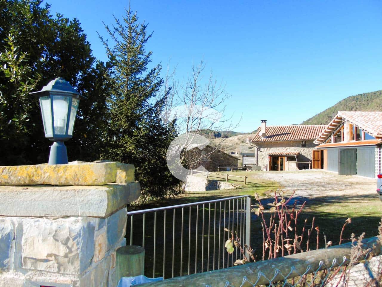 4 sypialnia Finka/Dom wiejski na sprzedaż w Les Llosses z garażem - 680 000 € (Ref: 8534667)