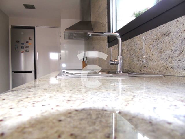 4 soverom Villa til salgs i Vic med garasje - € 368 000 (Ref: 8534668)