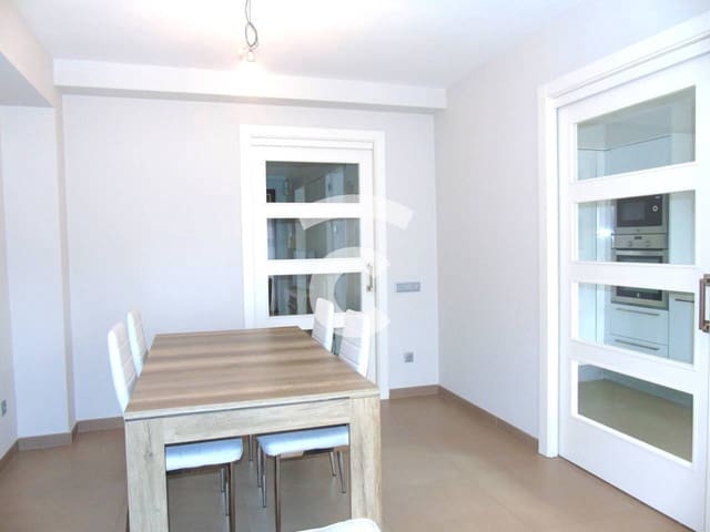 4 soverom Villa til salgs i Vic med garasje - € 368 000 (Ref: 8534668)