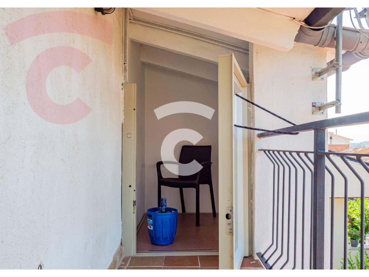 3 makuuhuone Asunto myytävänä paikassa Gurb mukana 
autotalli - 280 000 € (Ref: 9331134)