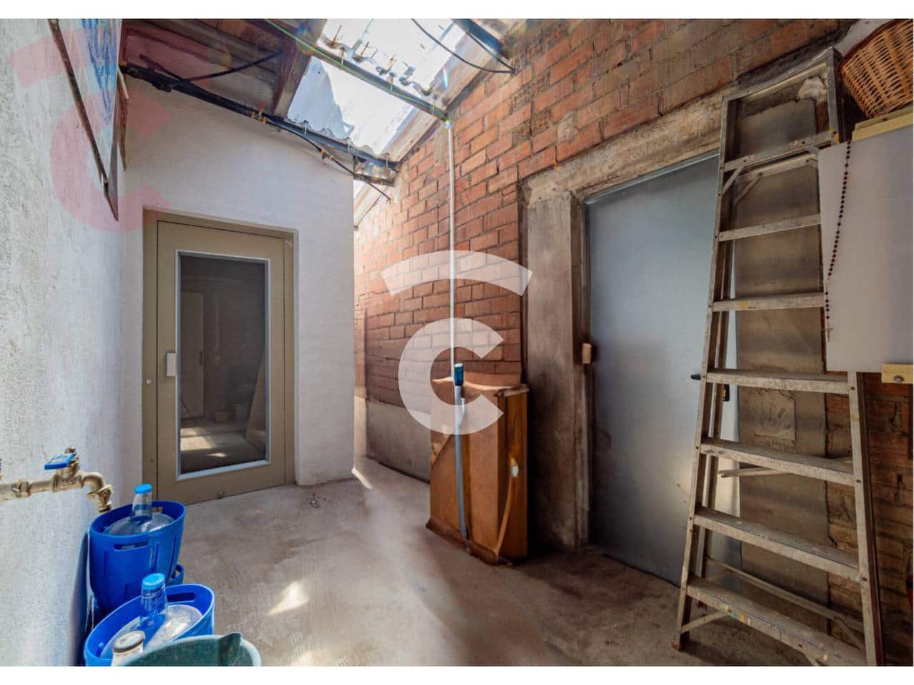 3 makuuhuone Asunto myytävänä paikassa Gurb mukana 
autotalli - 280 000 € (Ref: 9331134)