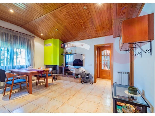 Piso de 3 habitaciones en Gurb en venta con garaje - 280.000 € (Ref: 9331134)