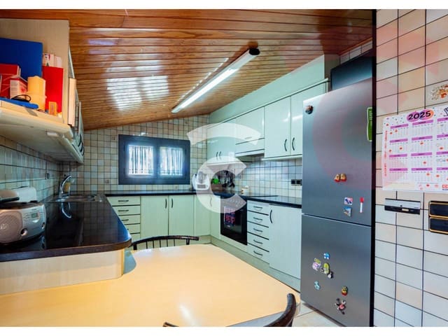 Piso de 3 habitaciones en Gurb en venta con garaje - 280.000 € (Ref: 9331134)